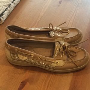 Women’s sperrys